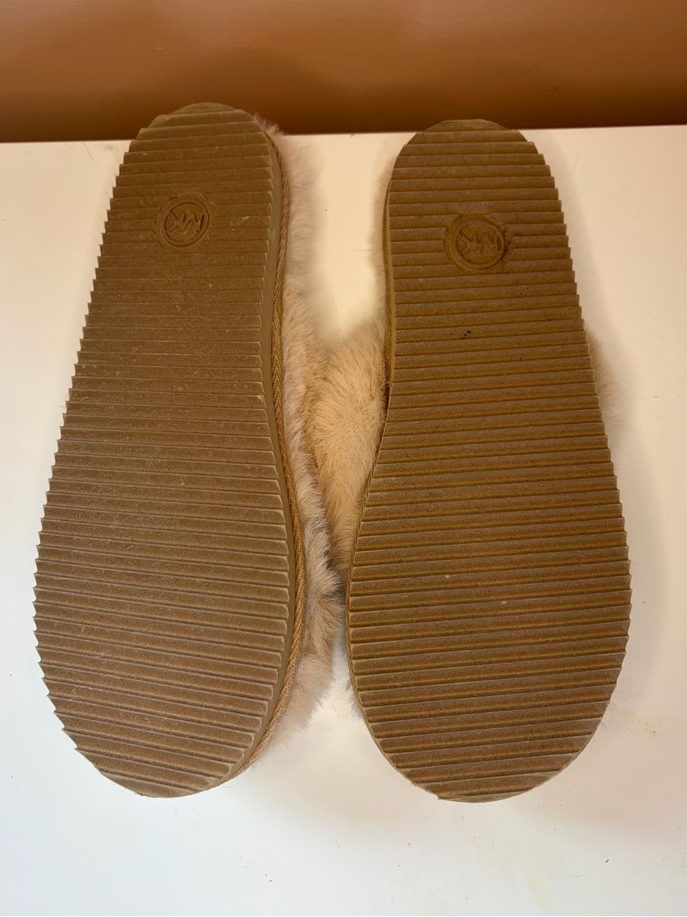 Like New! Michael Kors Lala Fur Slides - Picture 5 of 5
